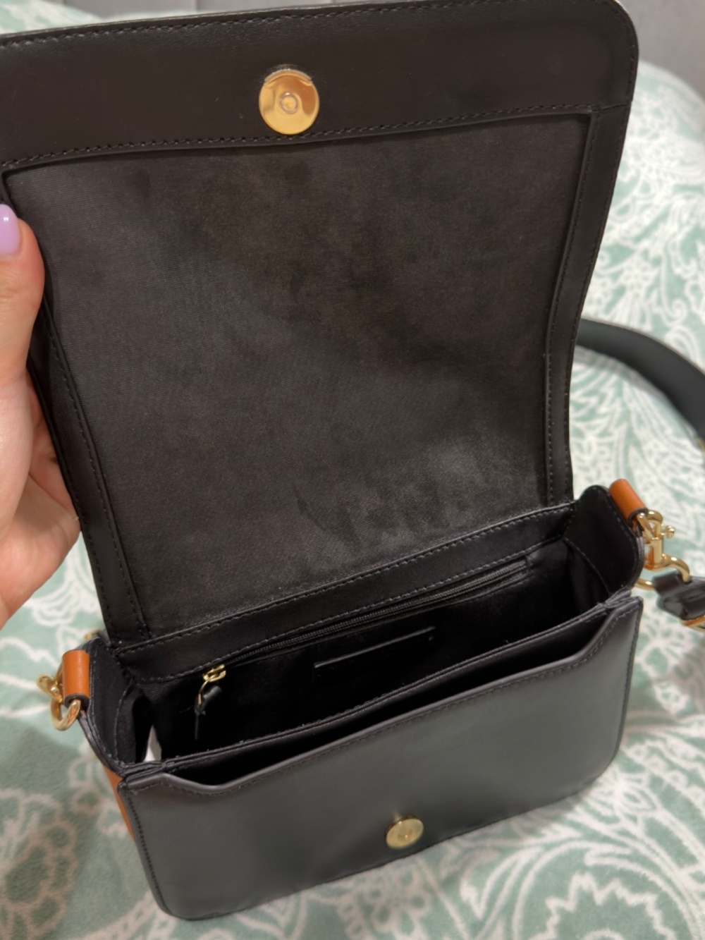 Marc Jacobs Crossbody Bag – Beige & Black – Like New - Picture 3 of 6